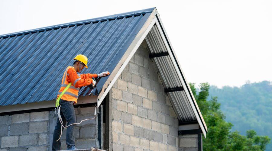Professional gutter cleaning in Fishers Landing, NY